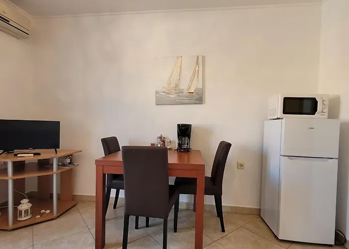 Adriana 2 By Interhome Apartman Omišalj